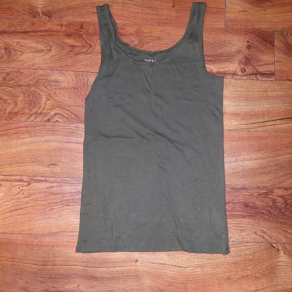 Time & Tru large womens Tank green
